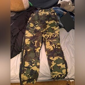 🔥🔥STUSSY - FULL ZIP CAMO PANT🔥🔥